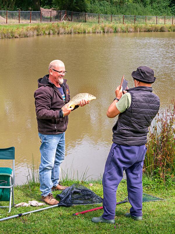 fishing on 5 star caravan park Herefordshire