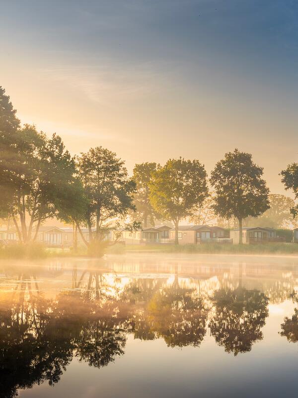 Sunrise at Pearl Lake Country Holiday Park, Herefordshire