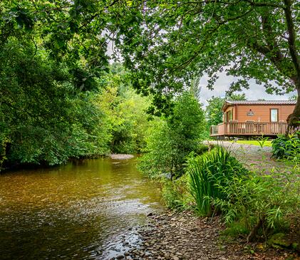 Riverside holiday lodges on 5 star holiday park in Herefordshire