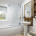 Luxury self-catering holiday lodge at Arrow Bank - bathroom photo